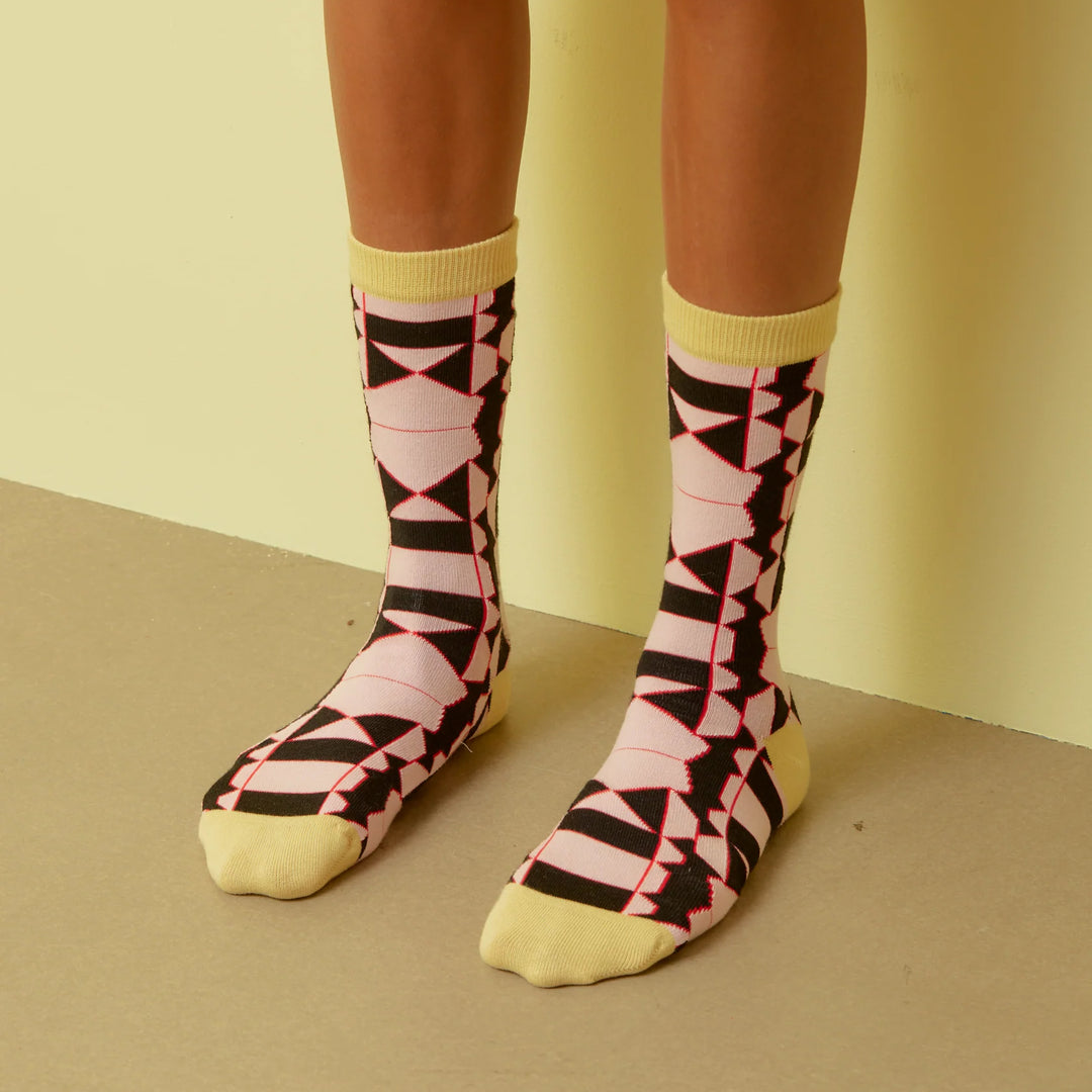 Unfolded Socks Femme Pink Black Fold