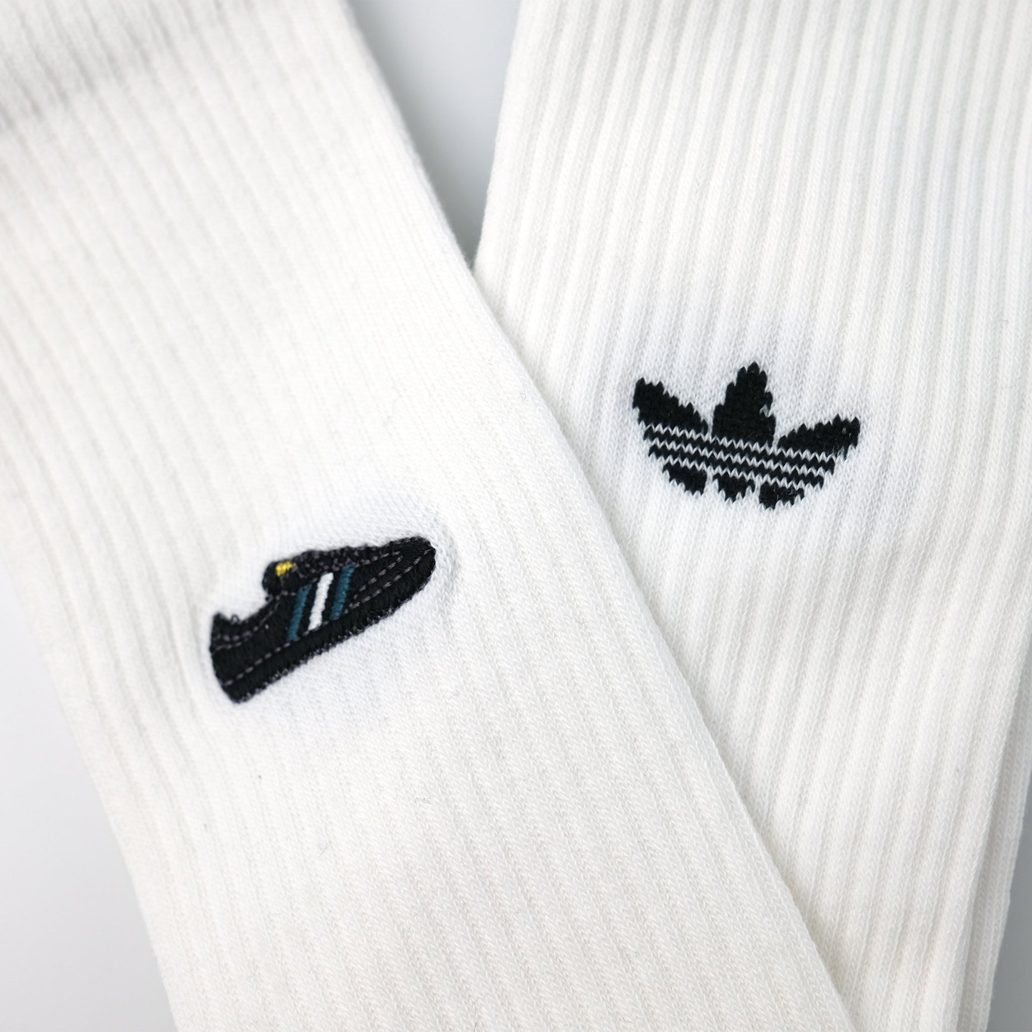 【adidas】★Originals Samba スニーカー★ロゴソックス特典付 adidas】☆Originals Samba スニーカー☆ロゴソックス特典付