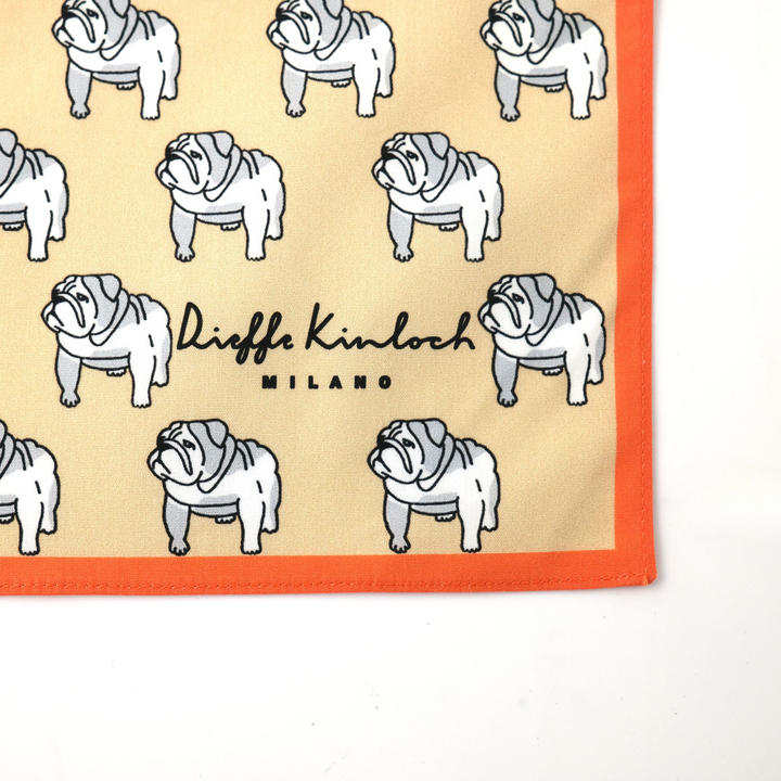 LONDON "BULLDOG ALL OVER" コットン ハンカチーフ (クラシック) BEIGE×ORANGE