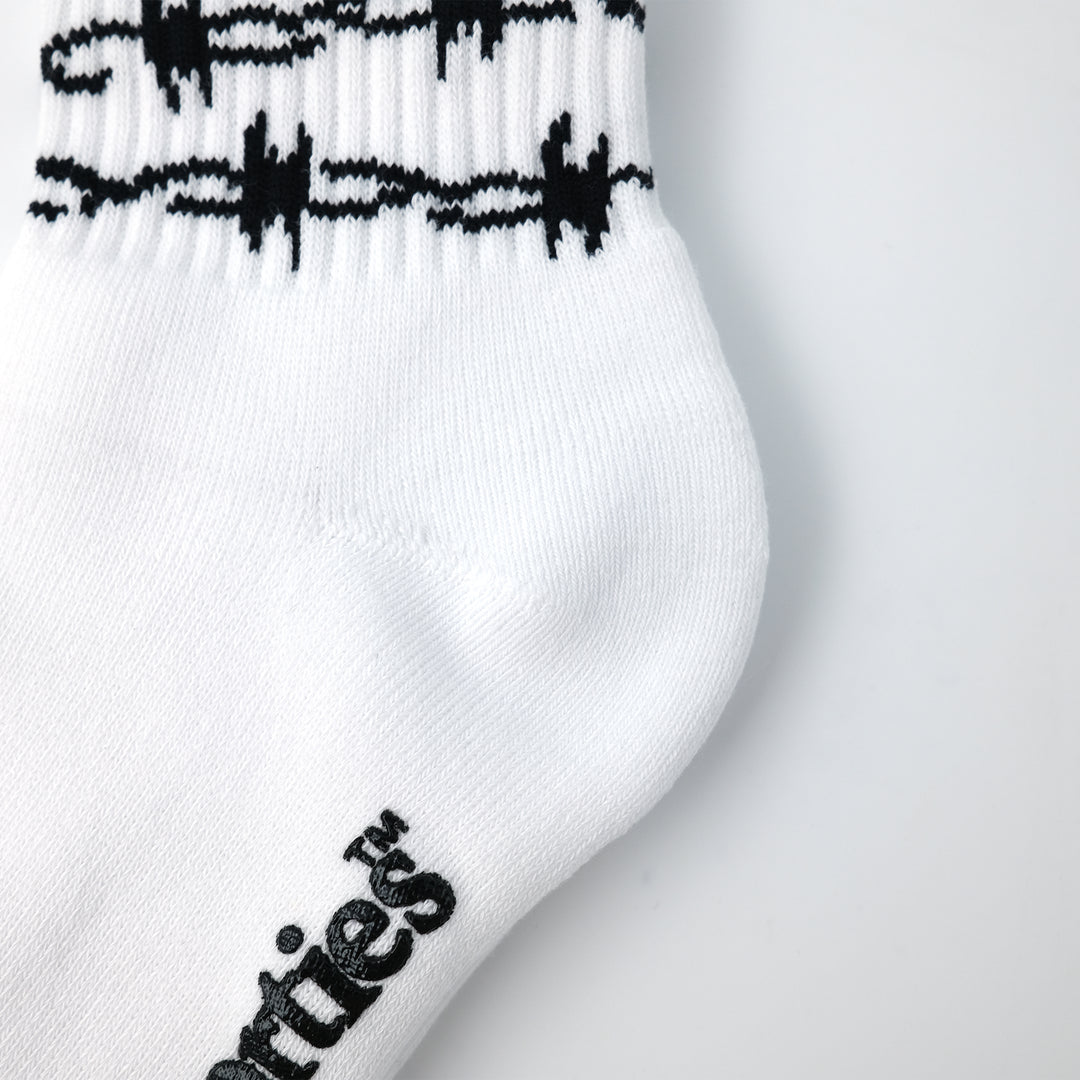 BARBWIRE HALF SOCK WHITE