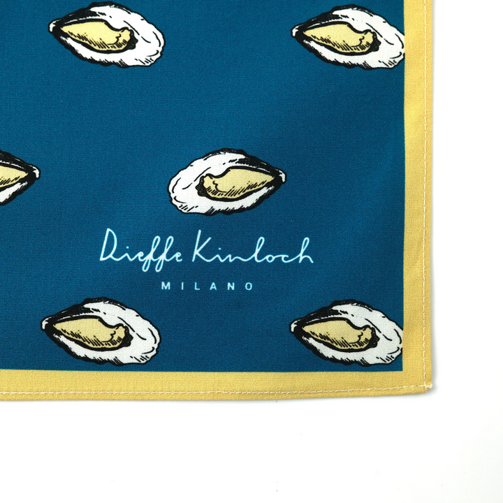 PARIS "OSTRICHE E CHAMPAGNE" コットン ハンカチーフ（クラシック） DARK BLUE