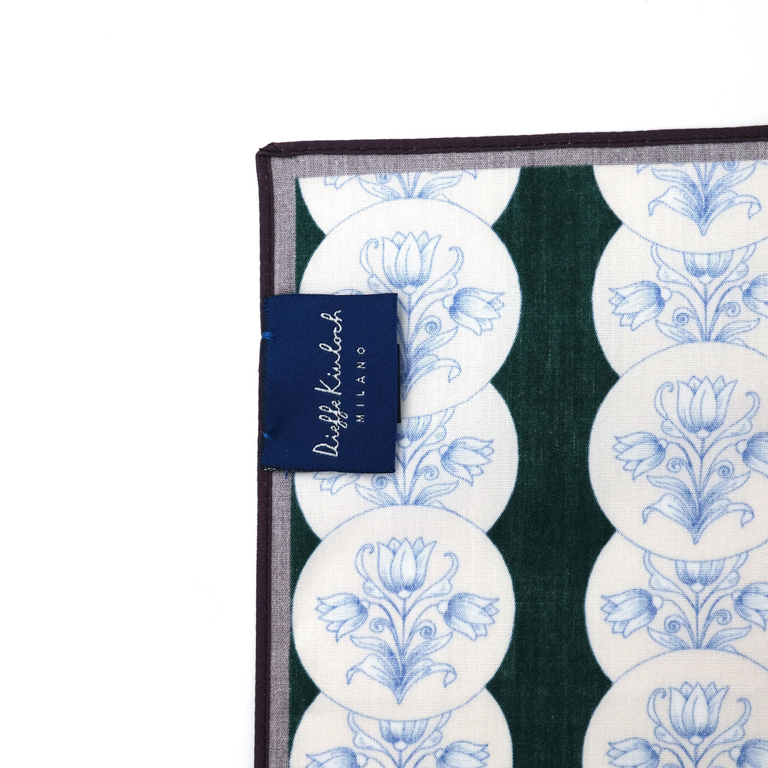 AMSTERDAM "AMSTERDAM – FLOWER TILES" コットン ハンカチーフ（クラシック） DARK GREEN