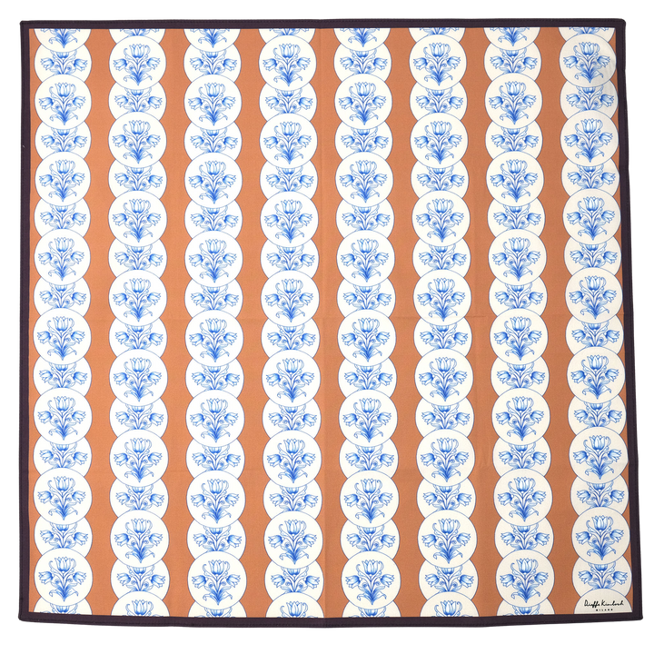 AMSTERDAM "AMSTERDAM – FLOWER TILES" コットン ハンカチーフ（クラシック） BROWN