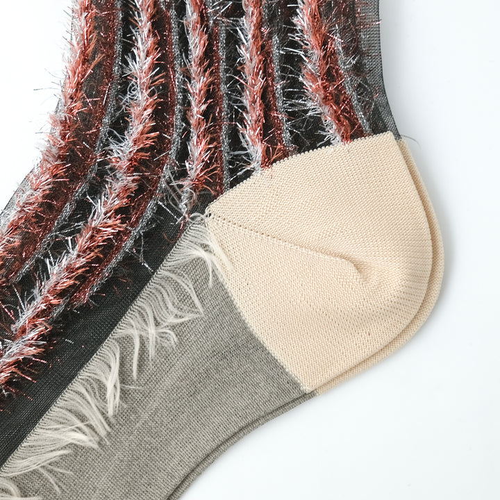 STRIPE LINED SHEER SOCKS RED