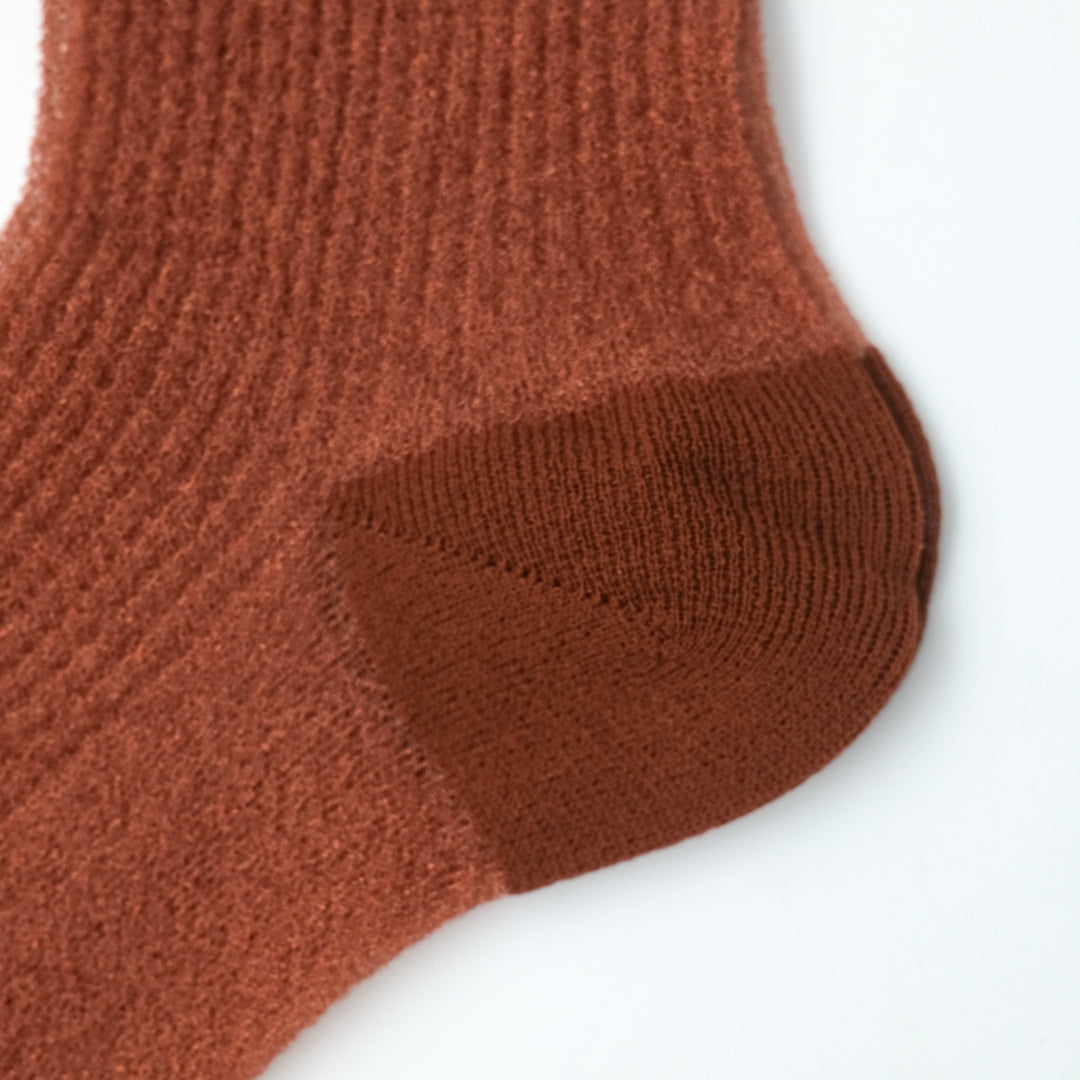 SHEER RIB SOCKS BROWN