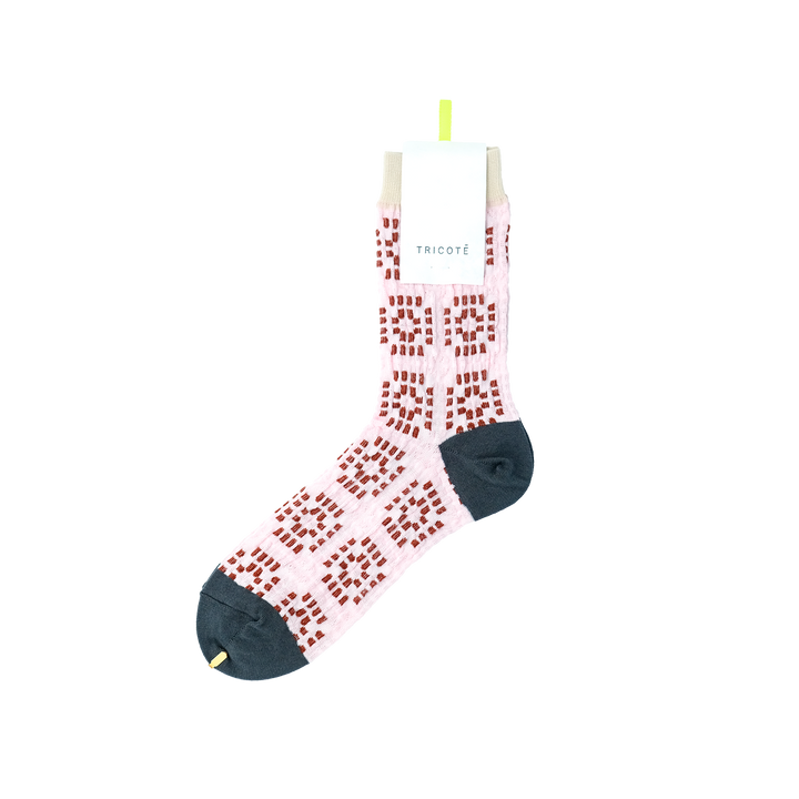 CROCHET PATTERNED BUMPY SOCKS PINK
