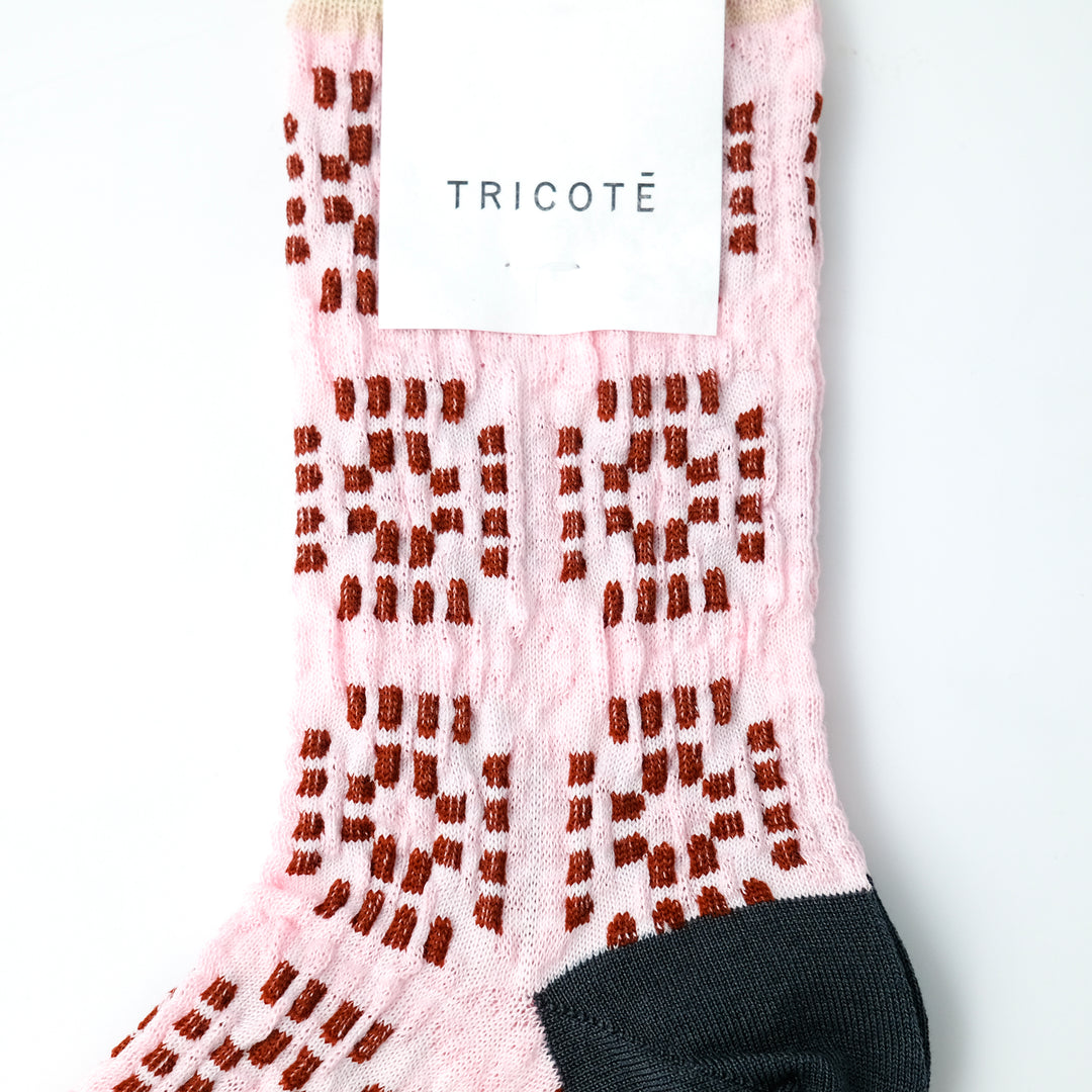 CROCHET PATTERNED BUMPY SOCKS PINK