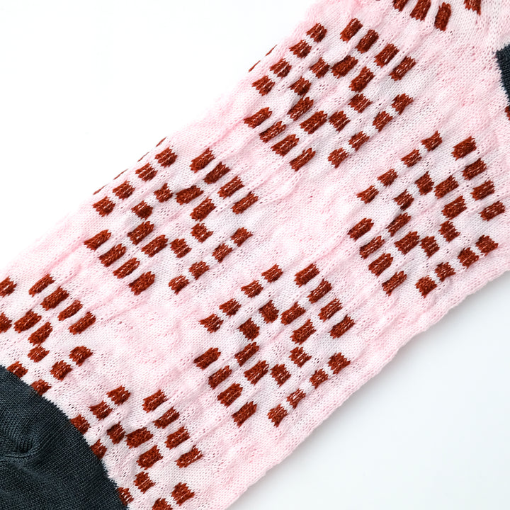 CROCHET PATTERNED BUMPY SOCKS PINK