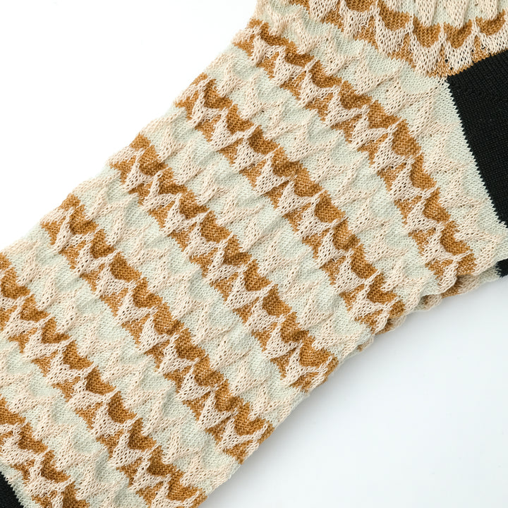 WAVE BORDER BUMPY SOCKS BROWN