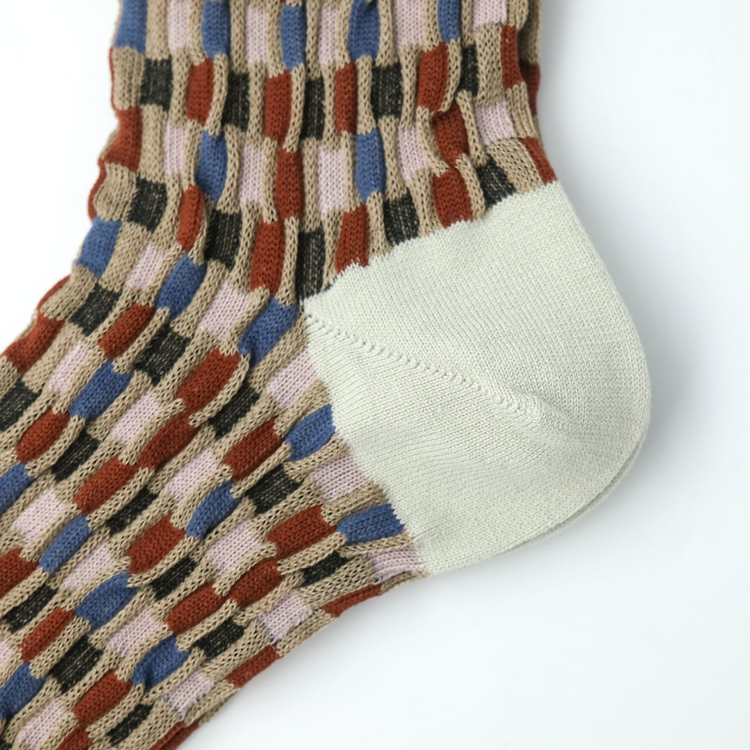 BUMPY CHECKERD SOCKS BROWN