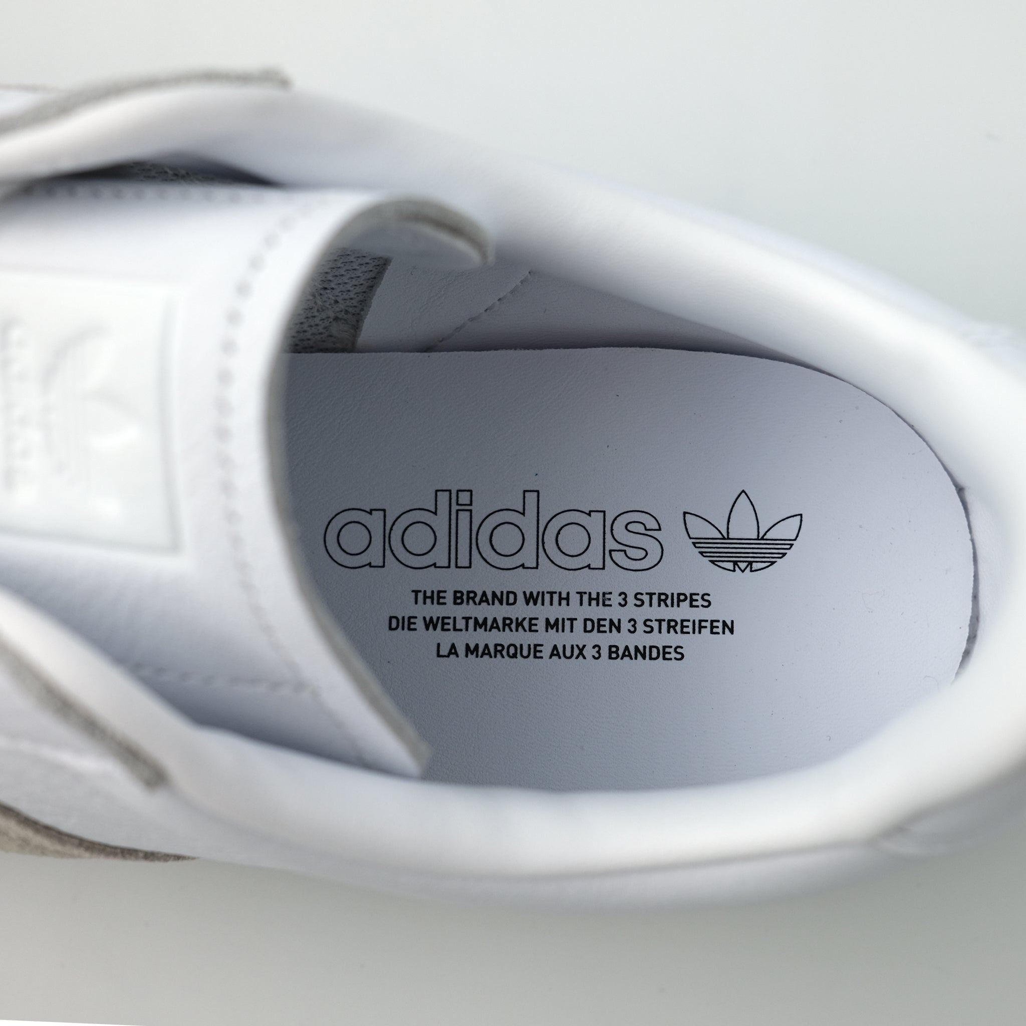 ☆adidas☆1979ワールドユース イラストミニボストン ホワイト ☆adidas☆1979ワールドユース イラストミニボストン ホワイト