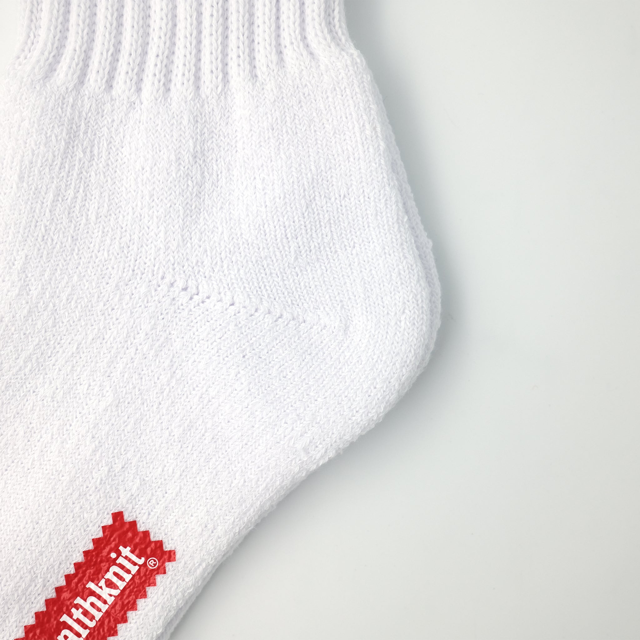 【️新品未使用タグ付き】エルモ パーカー&ショートパンツ ソックス3点セット 3点セット 】BIGシルエットパーカー ＋ ショートパンツ ＋