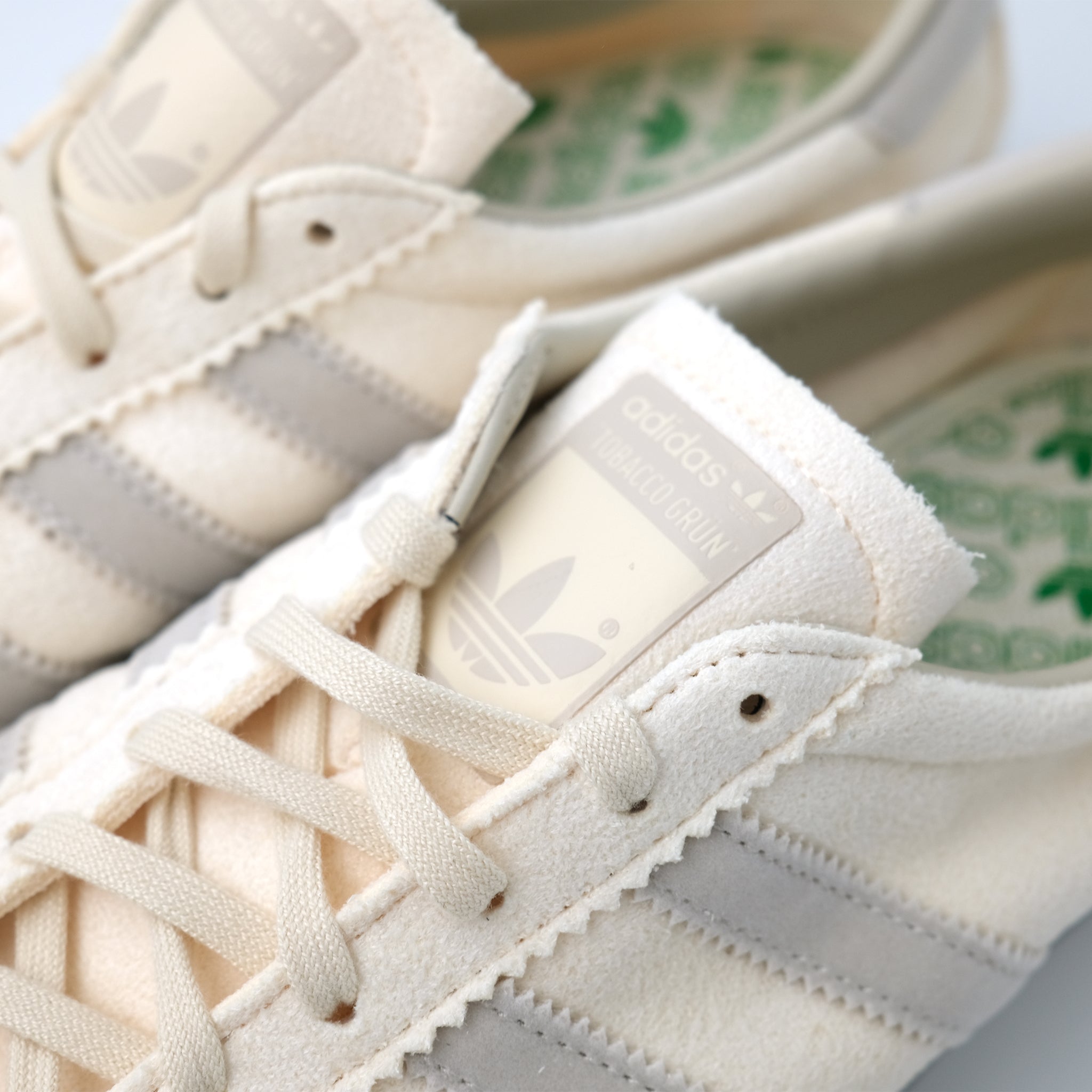 adidas Originals タバコ グルーエン / TOBACCO GRUEN CREAM WHITE