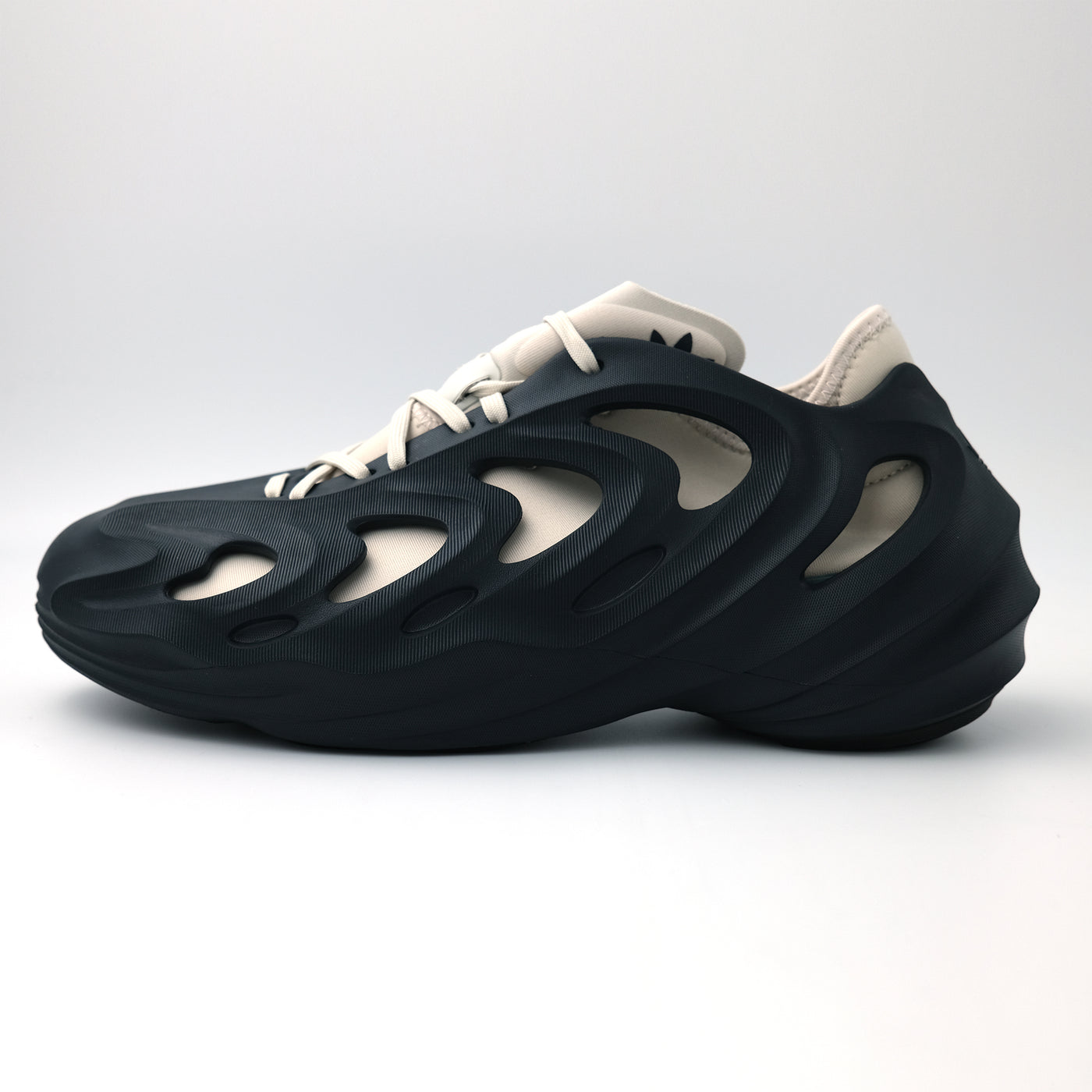 adidas Originals アディフォーム Q  / adiFOM Q LEGEND INK/ALUMINA/SILVER