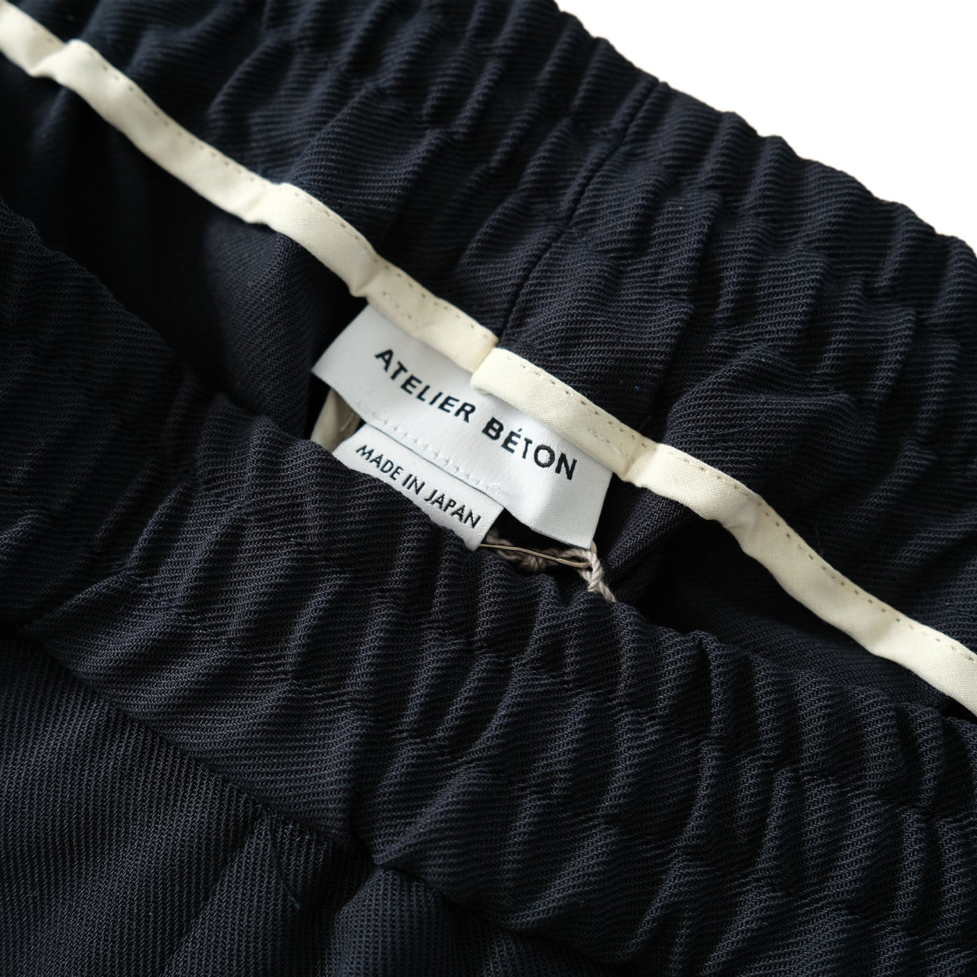 HIGH TWISTED TWILL WIDE PANTS